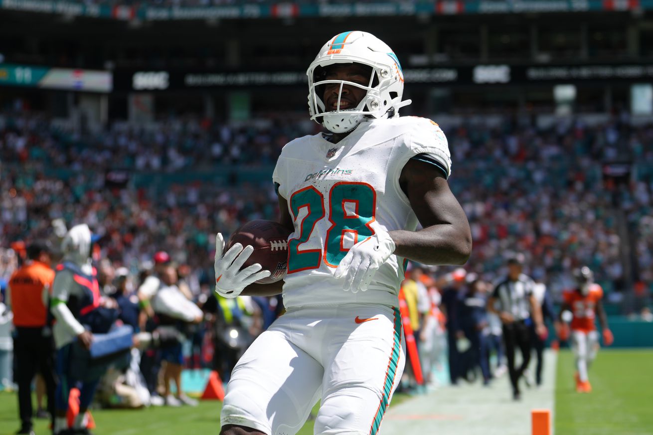 NFL: SEP 24 Broncos at Dolphins