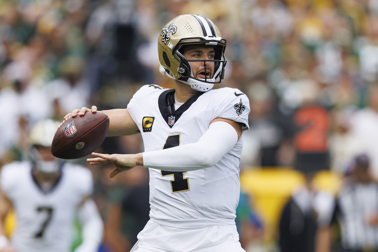 NFL: New Orleans Saints at Green Bay Packers