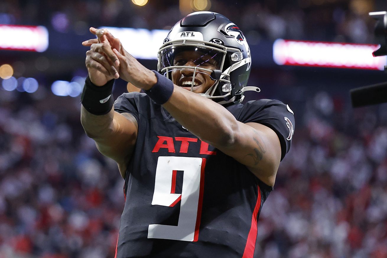 Carolina Panthers v Atlanta Falcons