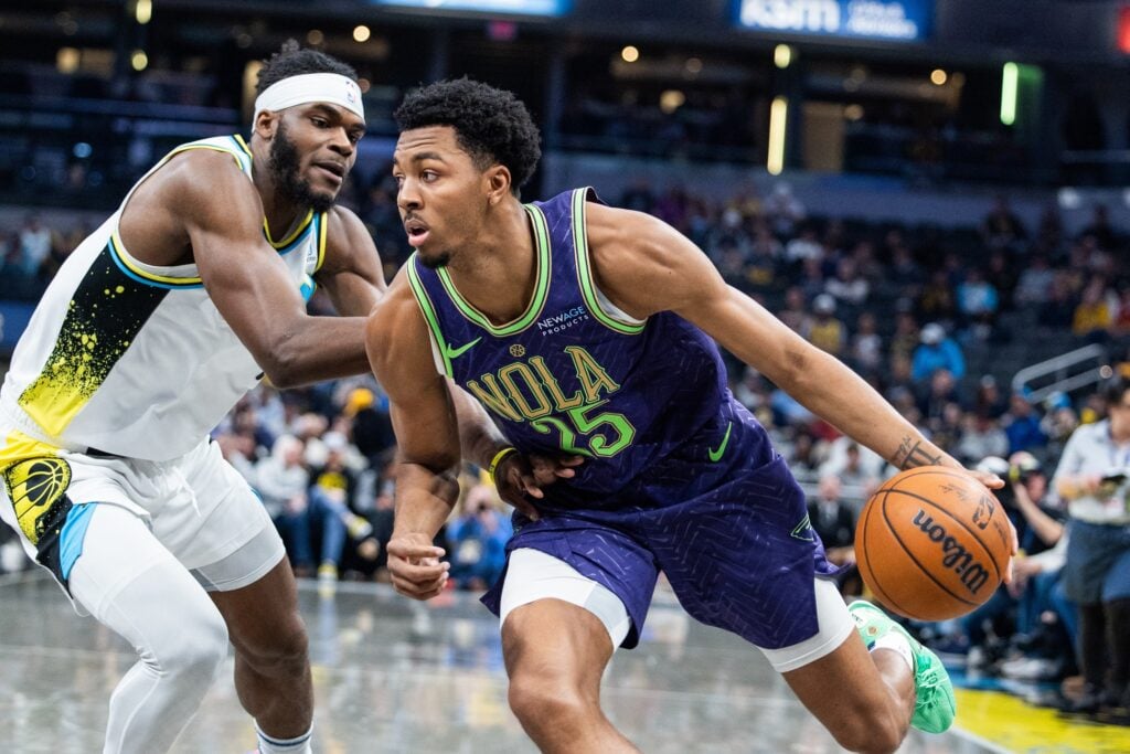 New Orleans Pelicans guard Trey Murphy III (25) dribbles the ball while Indiana Pacers forward Jarace Walker